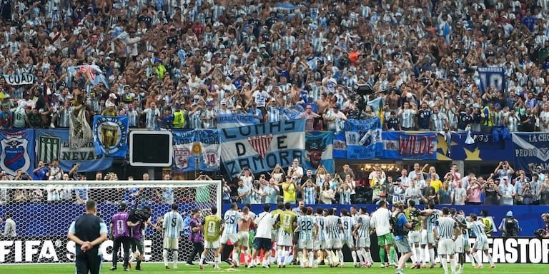El Gobierno evalúa declarar feriado o asueto tras la final del Mundial y espera definirlo según el regreso de la Selección