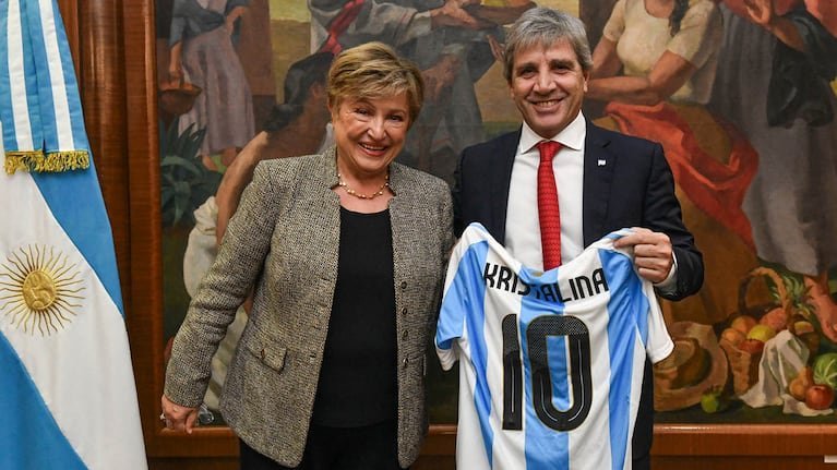 La directora del FMI respaldó el plan económico de Milei y afirmó que la Argentina “no necesitará financiamiento adicional”